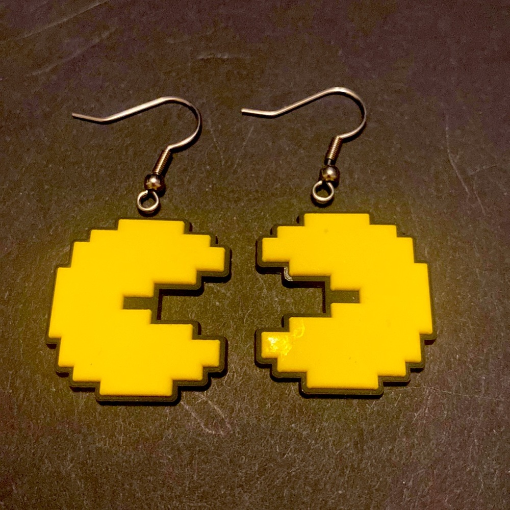 SALE NTW Yellow PAC-MAN  Earring